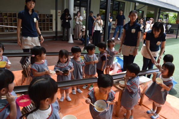 全園児初！そうめん流し(西)